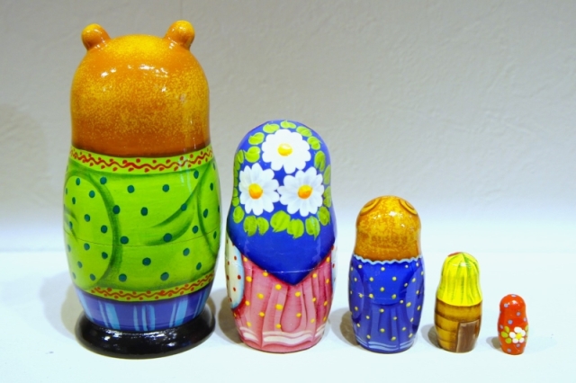 ロシア民話「３匹のくま」マトリョーシカ 5ピース /11cm