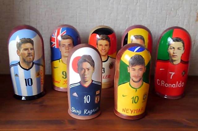 サッカーマトリョーシカ リャビーナ ロシアの工芸 雑貨 マトリョーシカ販売 通販