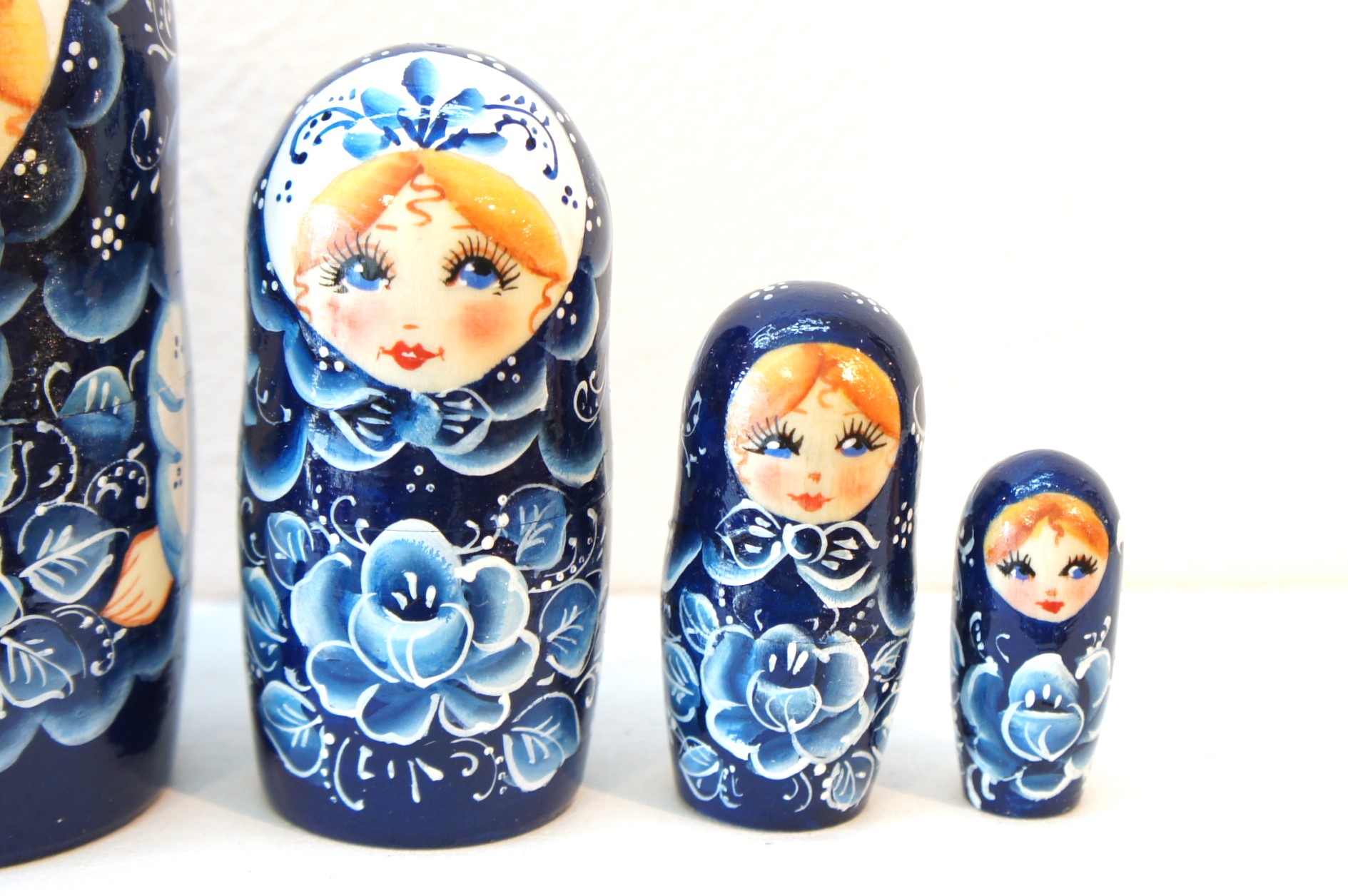 ロシア雑貨　イリーナ・ゾリナ　マトリョーシカ　水色の民族衣装 ロシア雑貨 イリーナ・ゾリナ マトリョーシカ 水色の民族衣装