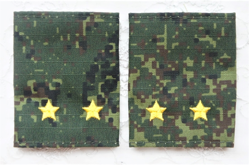 ロシア軍 陸軍 Военторг製 常勤服 上級中尉肩章+パッチ付き 46-3 ロシア軍 陸軍 Военторг製 常勤服 上級中尉肩章+パッチ付き 46-3 第