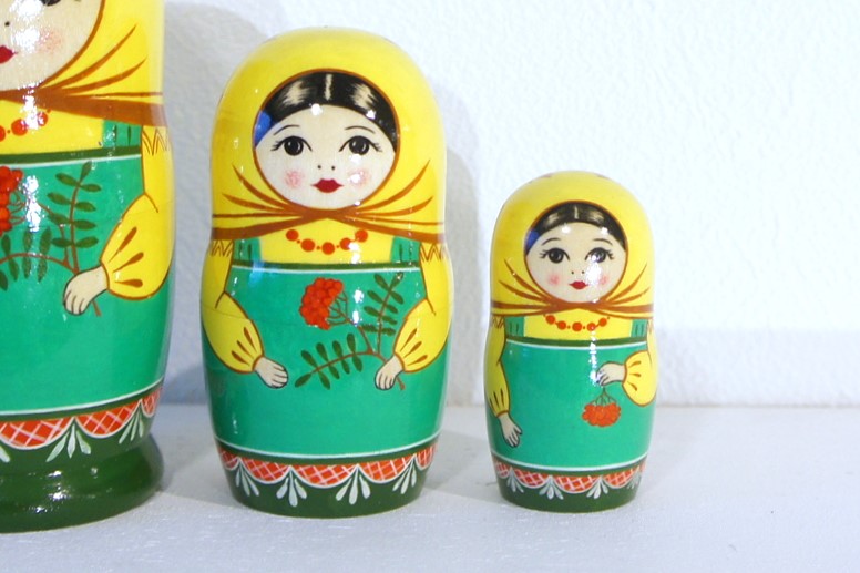 misen2014 さま】ornament ❀ 黄色頭巾のマトリョーシカちゃん送料 misen2014 さま】ornament ❀ 黄色頭巾のマトリョーシカちゃん送料